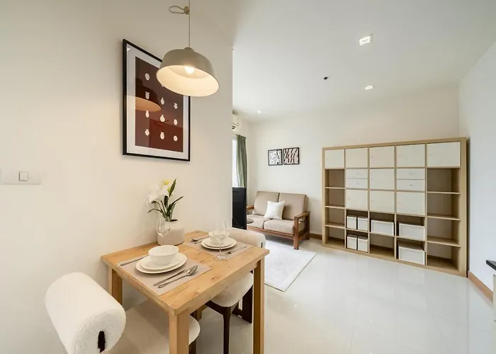 150m To Bts L Workspace L Pool And Gym L Sontana 公寓 *