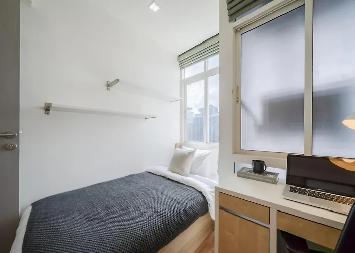 公寓 150m To Bts L Workspace L Pool And Gym L Sontana 曼谷