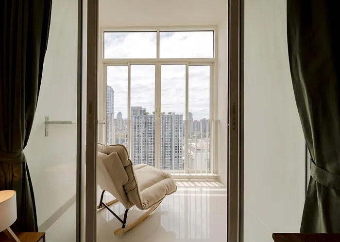150m To Bts L Workspace L Pool And Gym L Sontana 公寓 *